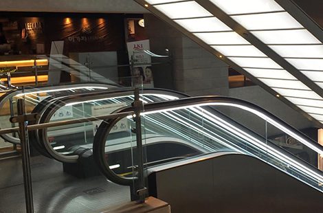 Mandarin Gallery – (Escalator Handrail)