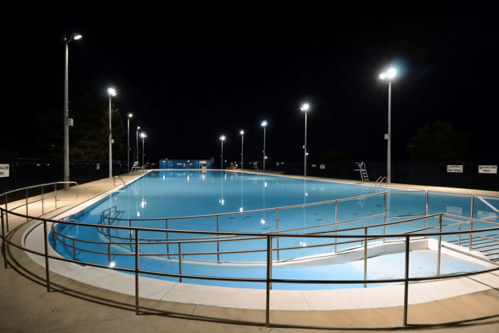 swimming pool flood lighting